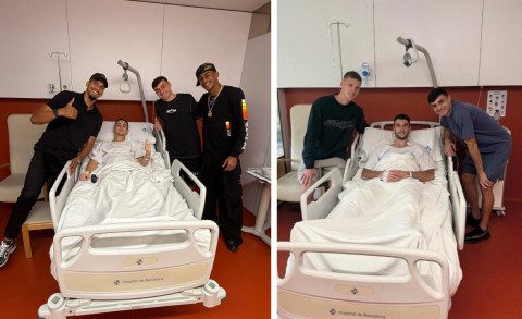 Gavi i Joan Garcia reben a l'Hospital de Barcelona la visita dels seus companys del Barça